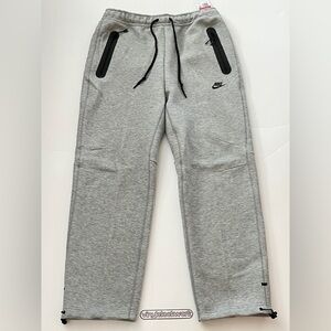 Nike Tech Fleece Open-Hem Sweatpants Grey Men’s Size Large HJ6533-063